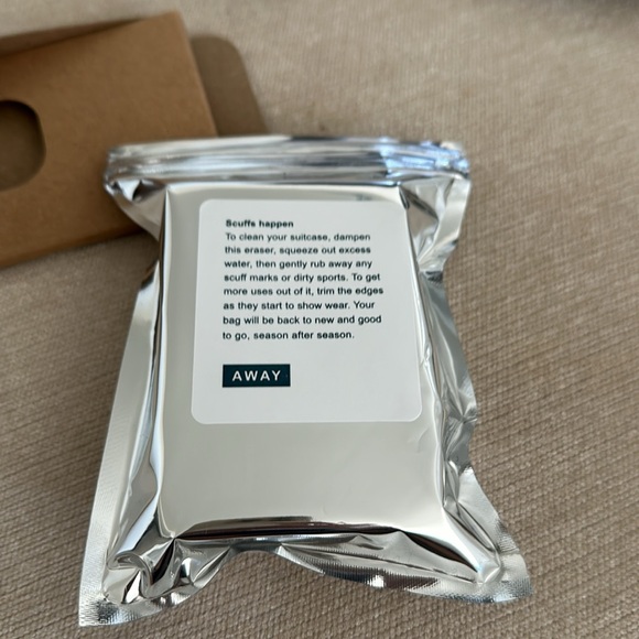 Away The Bigger Carry On in Cloud Gray brand new - Picture 13 of 15